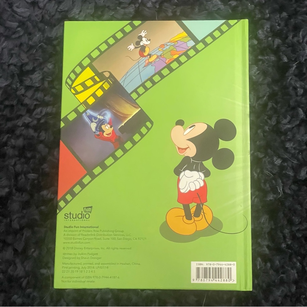 Mixed Lot of 6 Hardcover Walt Disney Books Pocahontas Mickey Mulan Mermaid - Picture 11 of 13